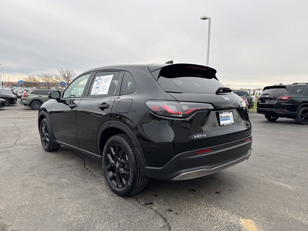 Used 2025 Honda HR-V Sport image 5