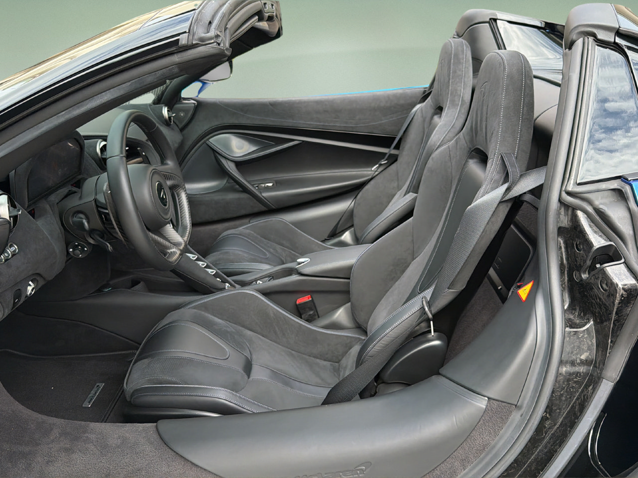 Used 2022 McLaren 720S Spider RWD image 10