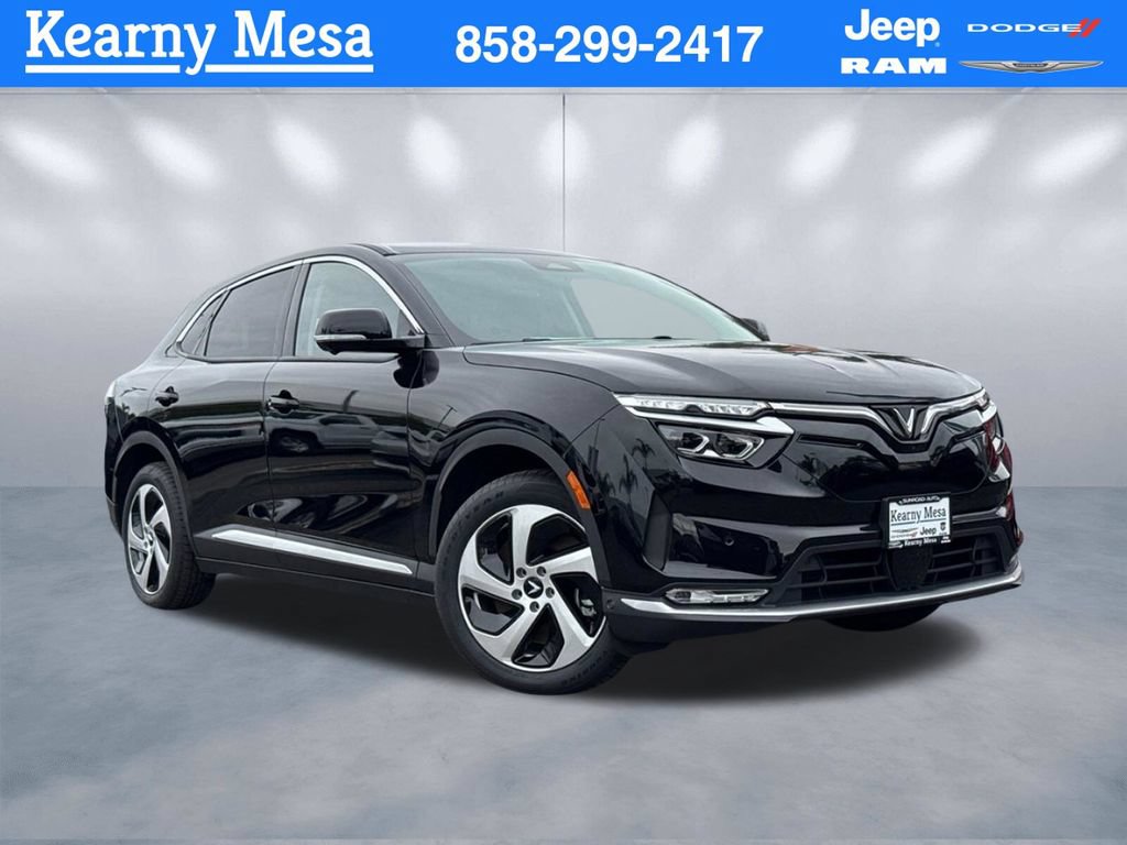 New 2025 VinFast VF 8 Eco AWD/4WD image 1