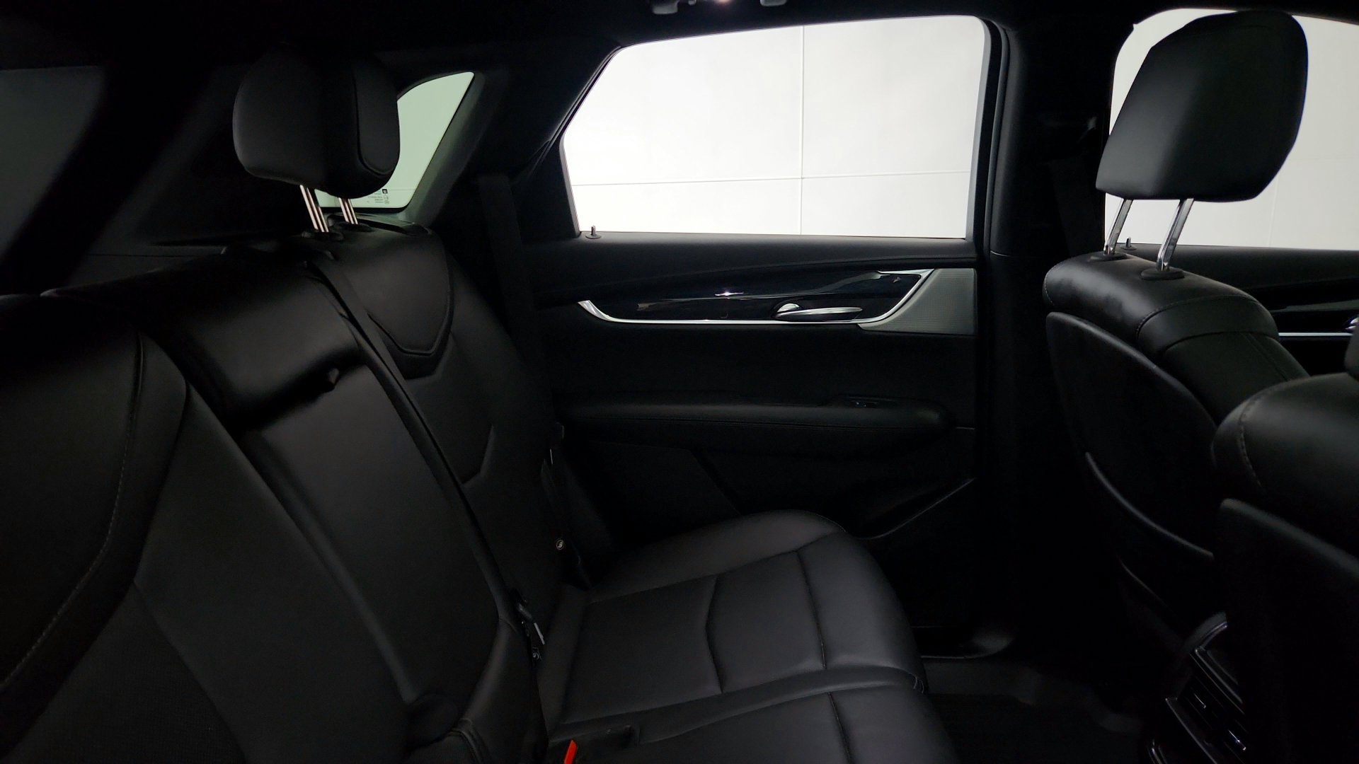Certified 2020 Cadillac XT5 Premium Luxury w/ LPO, Floor Liner Package FWD image 28