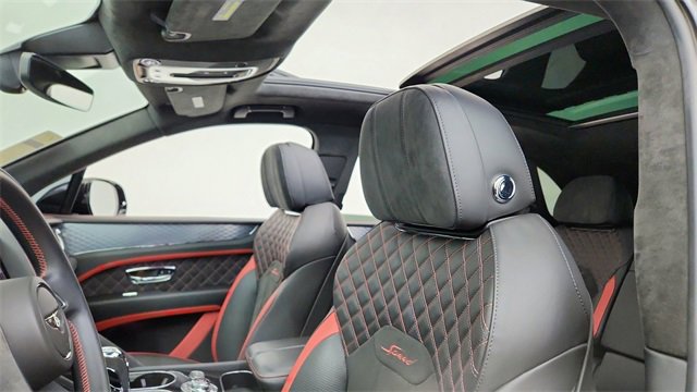 Used 2022 Bentley Bentayga Speed image 31