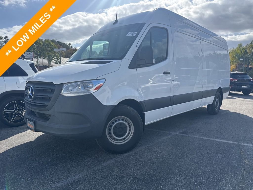 Used 2023 Mercedes-Benz Sprinter 2500 image 1