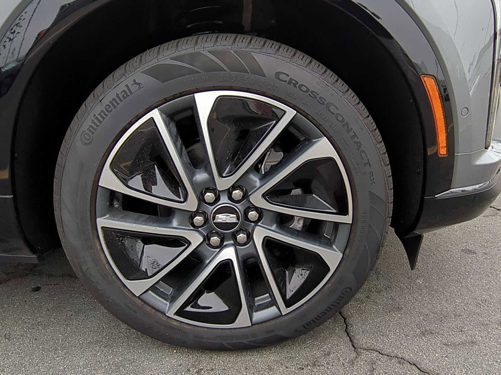 New 2025 Cadillac Optiq Sport 1 image 28