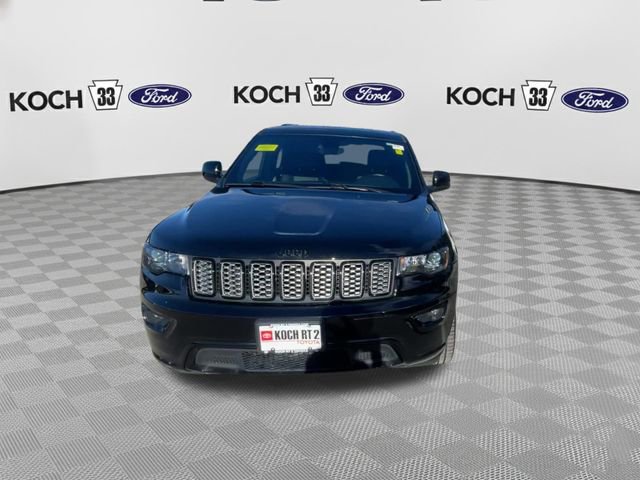 Used 2021 Jeep Grand Cherokee Laredo X image 4
