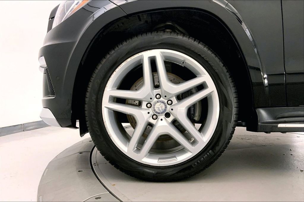 Used 2016 Mercedes-Benz GL 550 4MATIC image 8