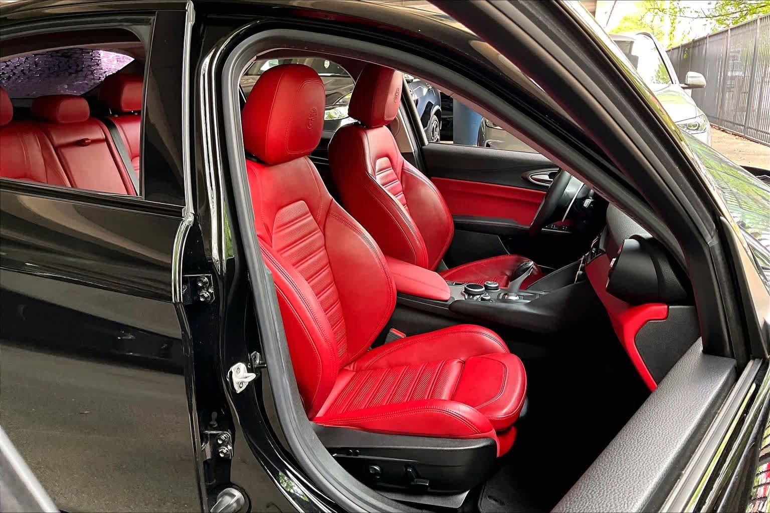 Used 2018 Alfa Romeo Giulia Ti Sport w/ Quick Order Package 22U Sport RWD image 8