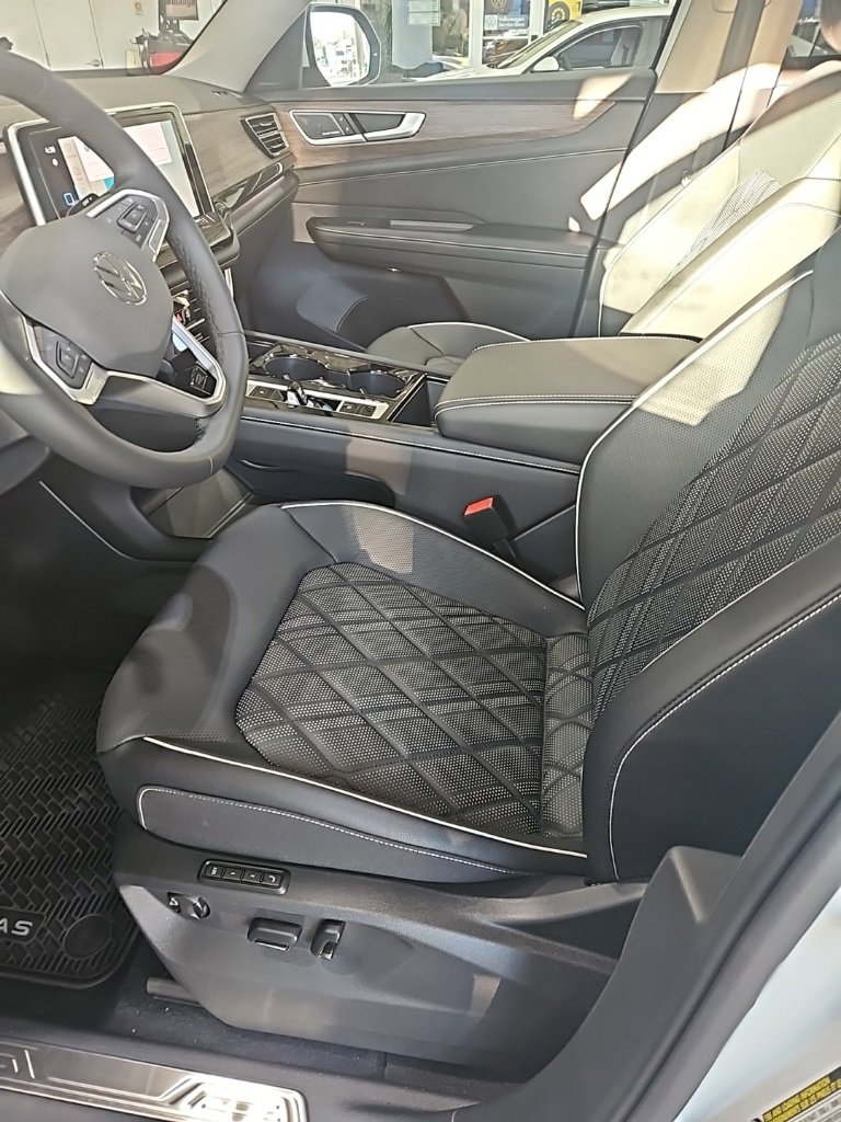 New 2026 Volkswagen Atlas SEL Premium R-Line image 30