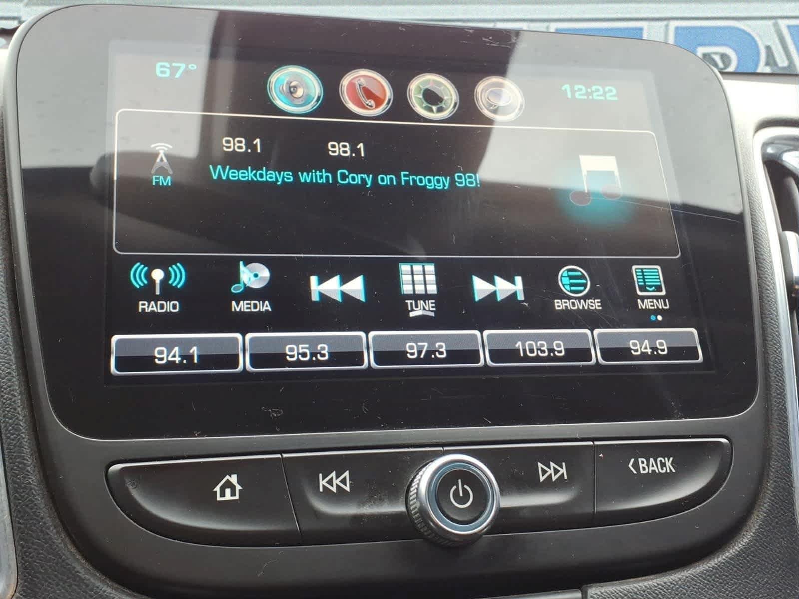 Used 2016 Chevrolet Malibu Premier w/ Driver Confidence Package II FWD image 11