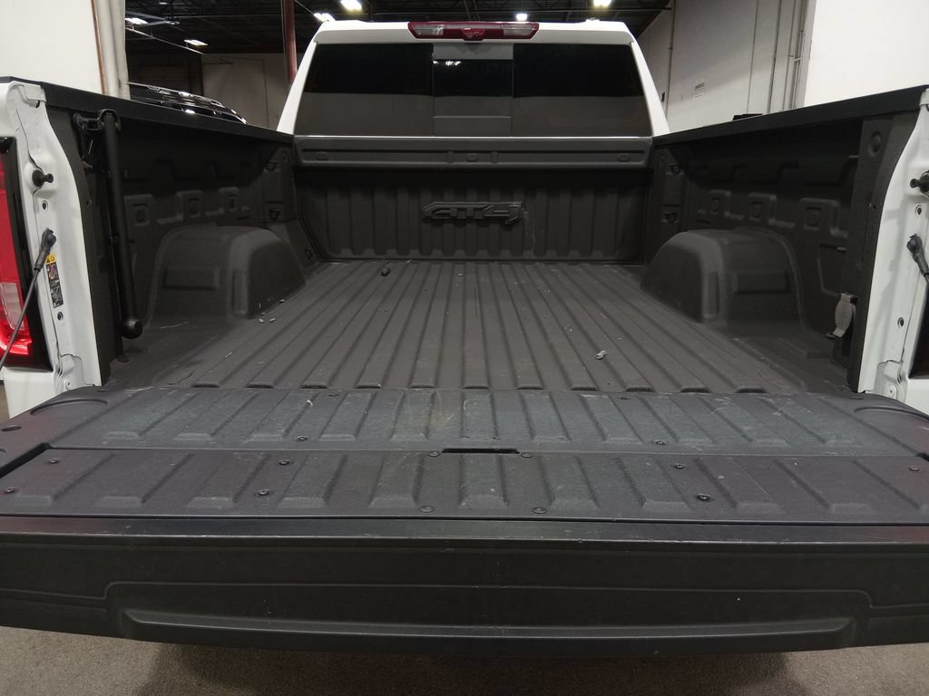 Used 2024 GMC Sierra 1500 AT4 w/ Technology Package AWD/4WD image 6