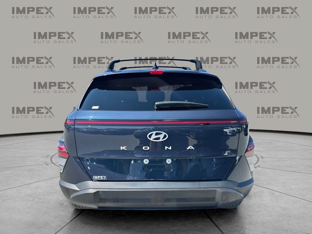 Used 2024 Hyundai Kona SEL w/ Convenience Package FWD image 4
