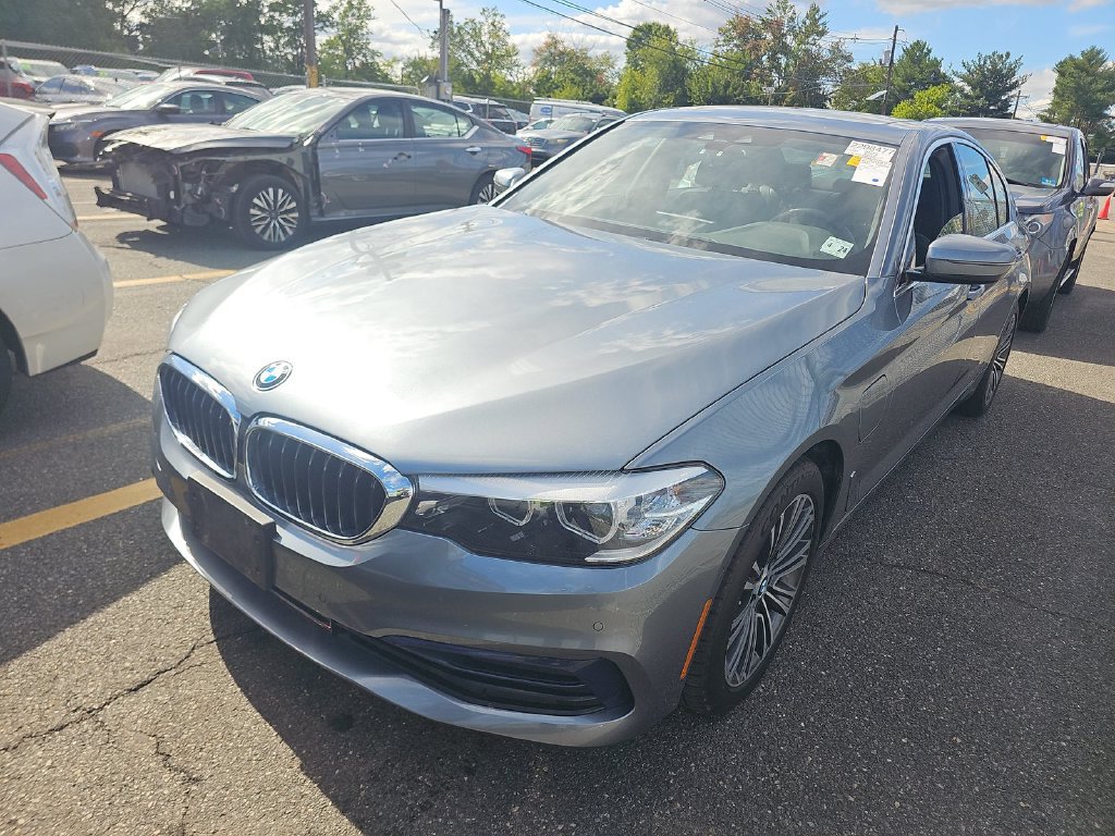 Used 2019 BMW 530e xDrive w/ Convenience Package AWD/4WD image 2