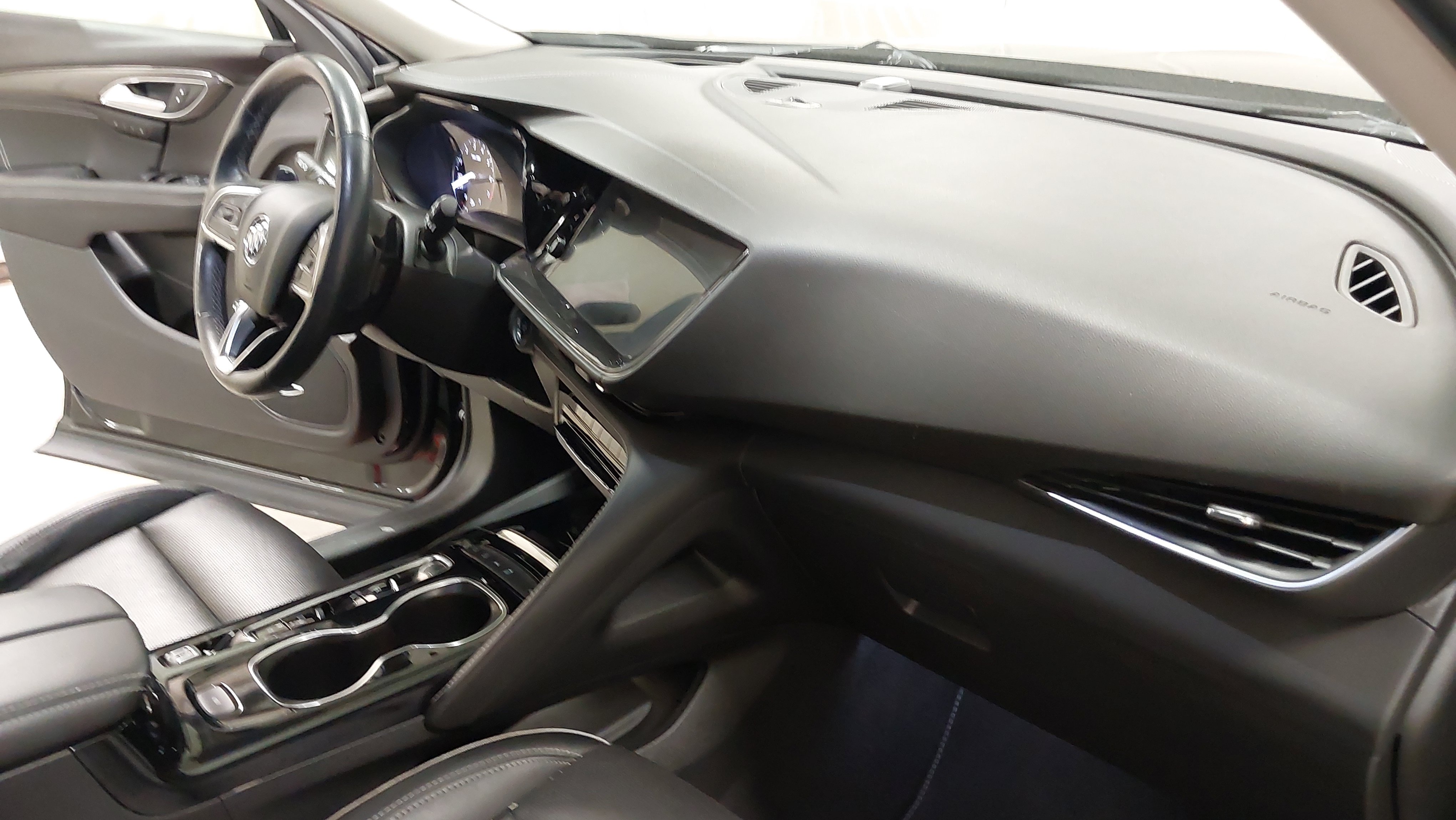 Certified 2021 Buick Envision Essence w/ Technology Package I AWD/4WD image 29