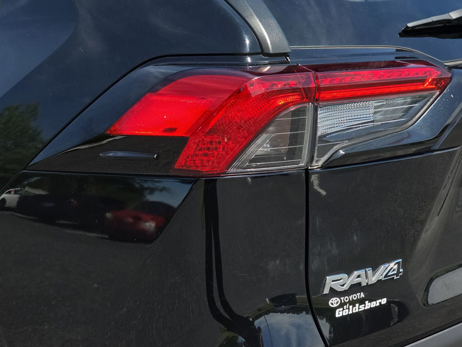 Used 2020 Toyota RAV4 LE w/ All Weather Liner Package FWD image 32