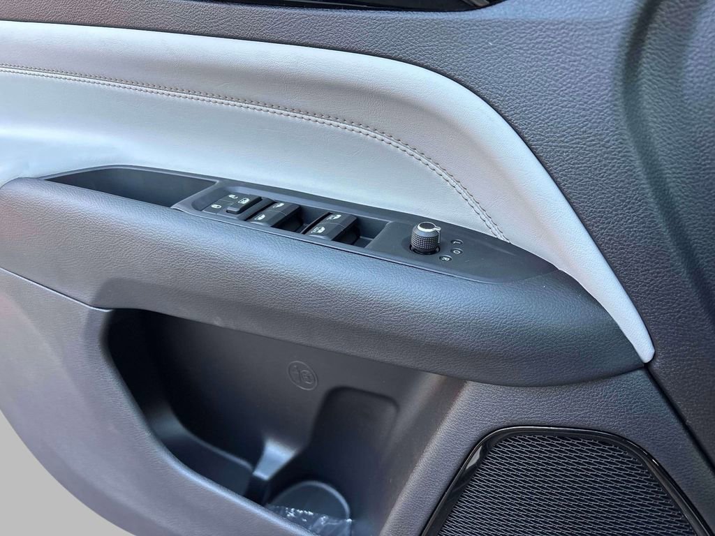 New 2026 Jeep Compass Limited image 11