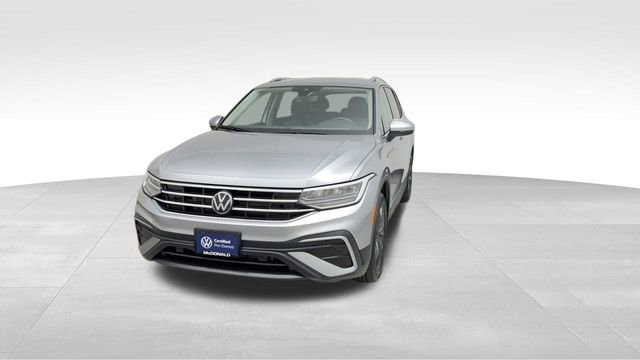 Certified 2024 Volkswagen Tiguan SE image 8