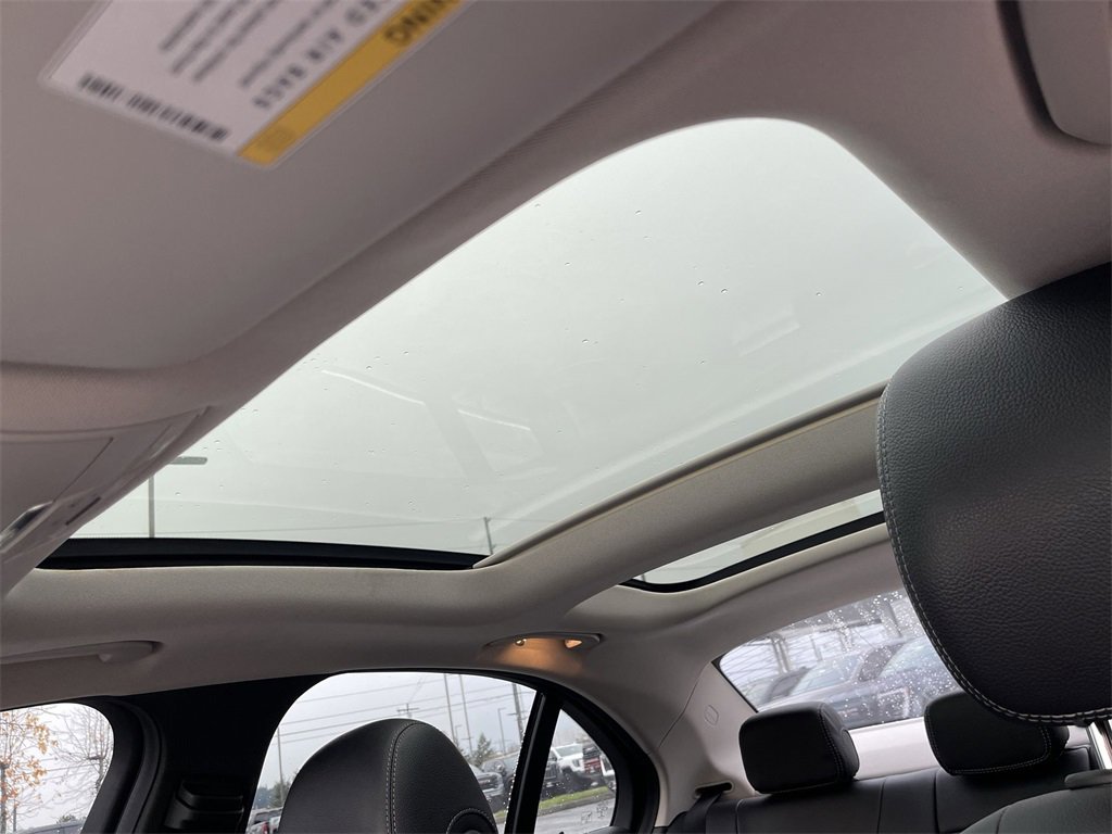 Used 2015 Mercedes-Benz C 300 Sedan image 18