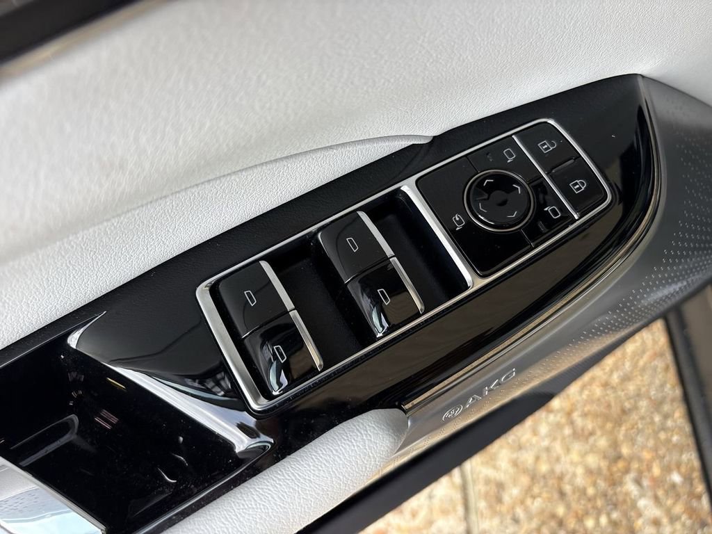Certified 2023 Cadillac Lyriq 2WD image 24