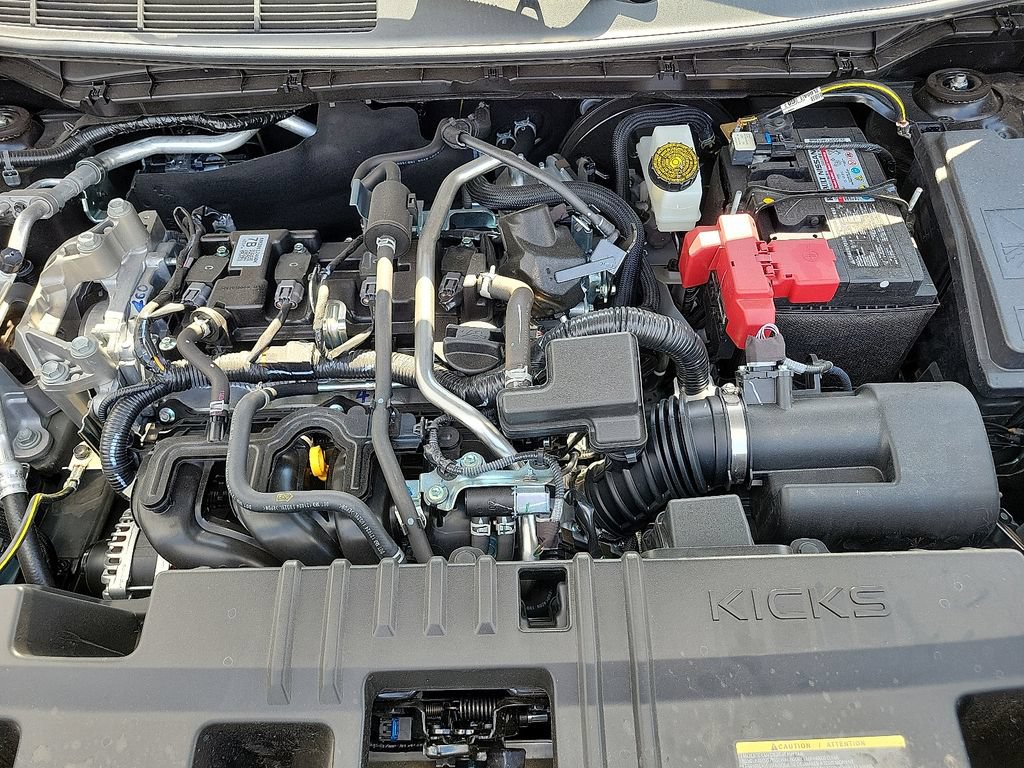 New 2025 Nissan Kicks SR w/ SR Premium Package AWD/4WD image 16