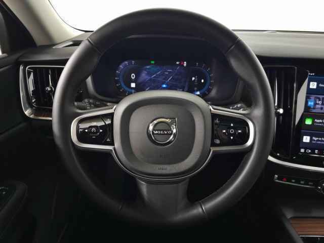 Certified 2025 Volvo V60 B5 Cross Country Plus image 20