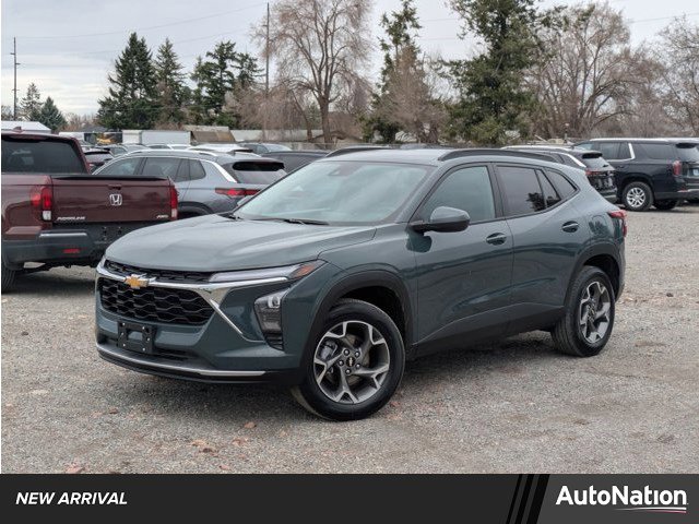 Used 2025 Chevrolet Trax LT w/ LT Convenience Package