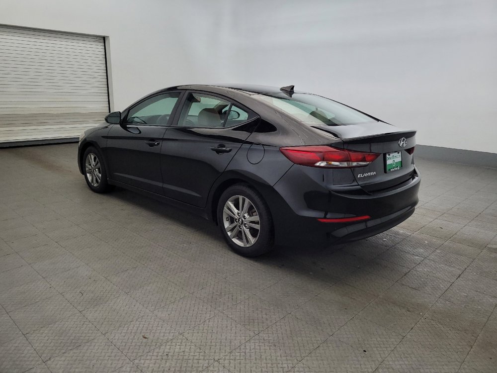 Used 2018 Hyundai Elantra SEL w/ Cargo Package FWD image 3