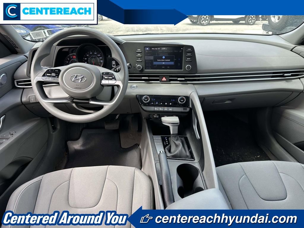 Used 2023 Hyundai Elantra SEL FWD image 9