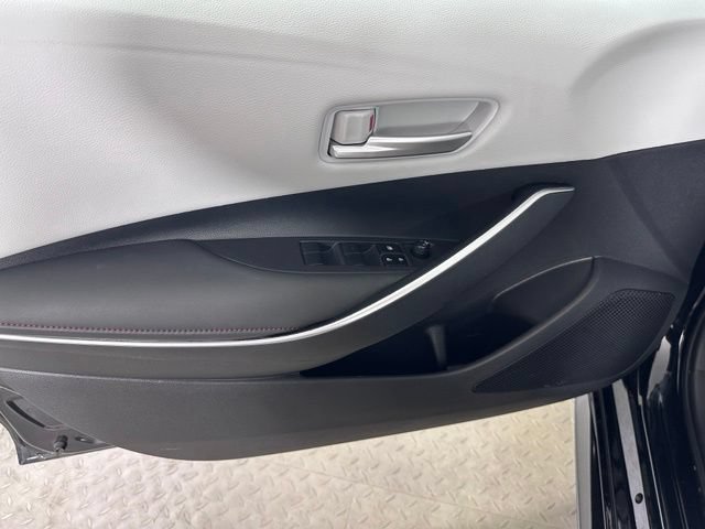 Used 2023 Toyota Corolla SE w/ Carpet Mat Package (TMS) FWD image 18