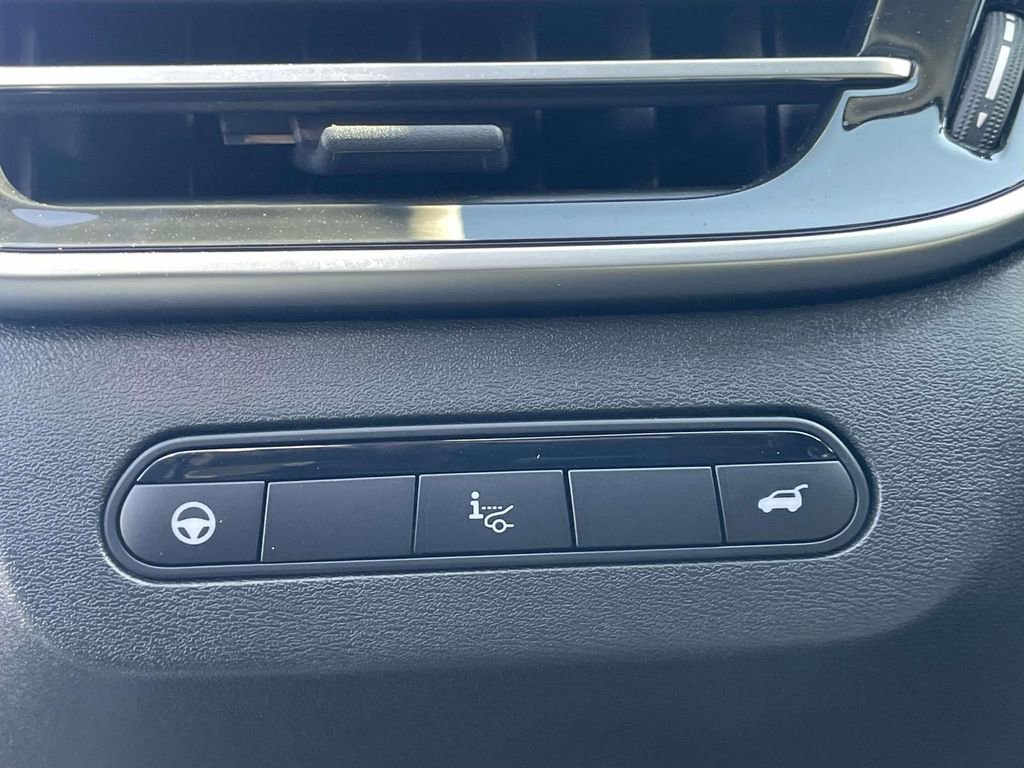 Used 2025 INFINITI QX60 Luxe w/ Vision Package image 19