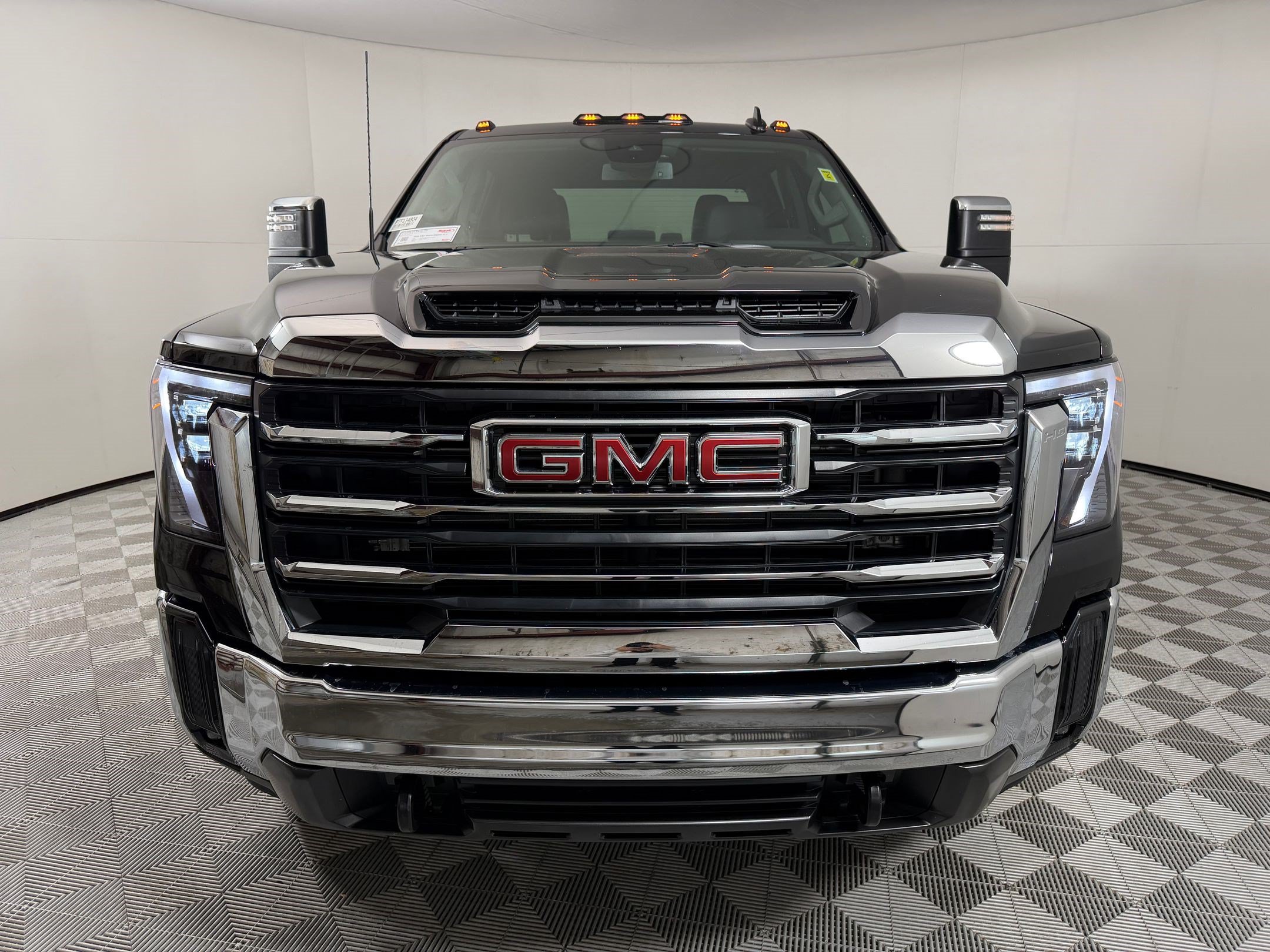 Used 2026 GMC Sierra 2500 SLT w/ SLT Convenience Package AWD/4WD image 5