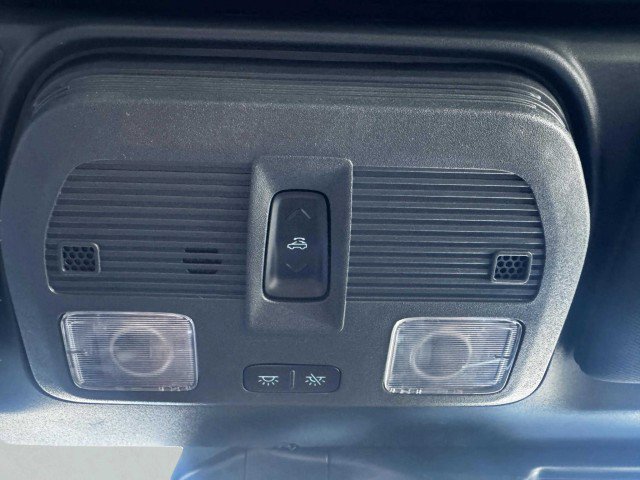 Used 2025 Ford Mustang Premium image 31