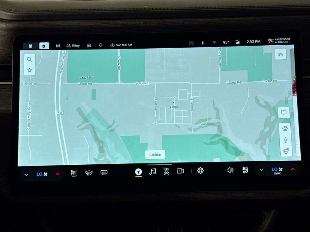 Used 2022 Rivian R1T Adventure image 12