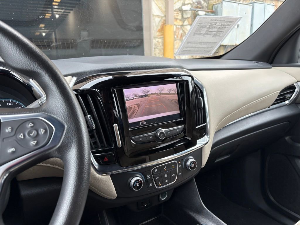 Used 2023 Chevrolet Traverse LS image 37