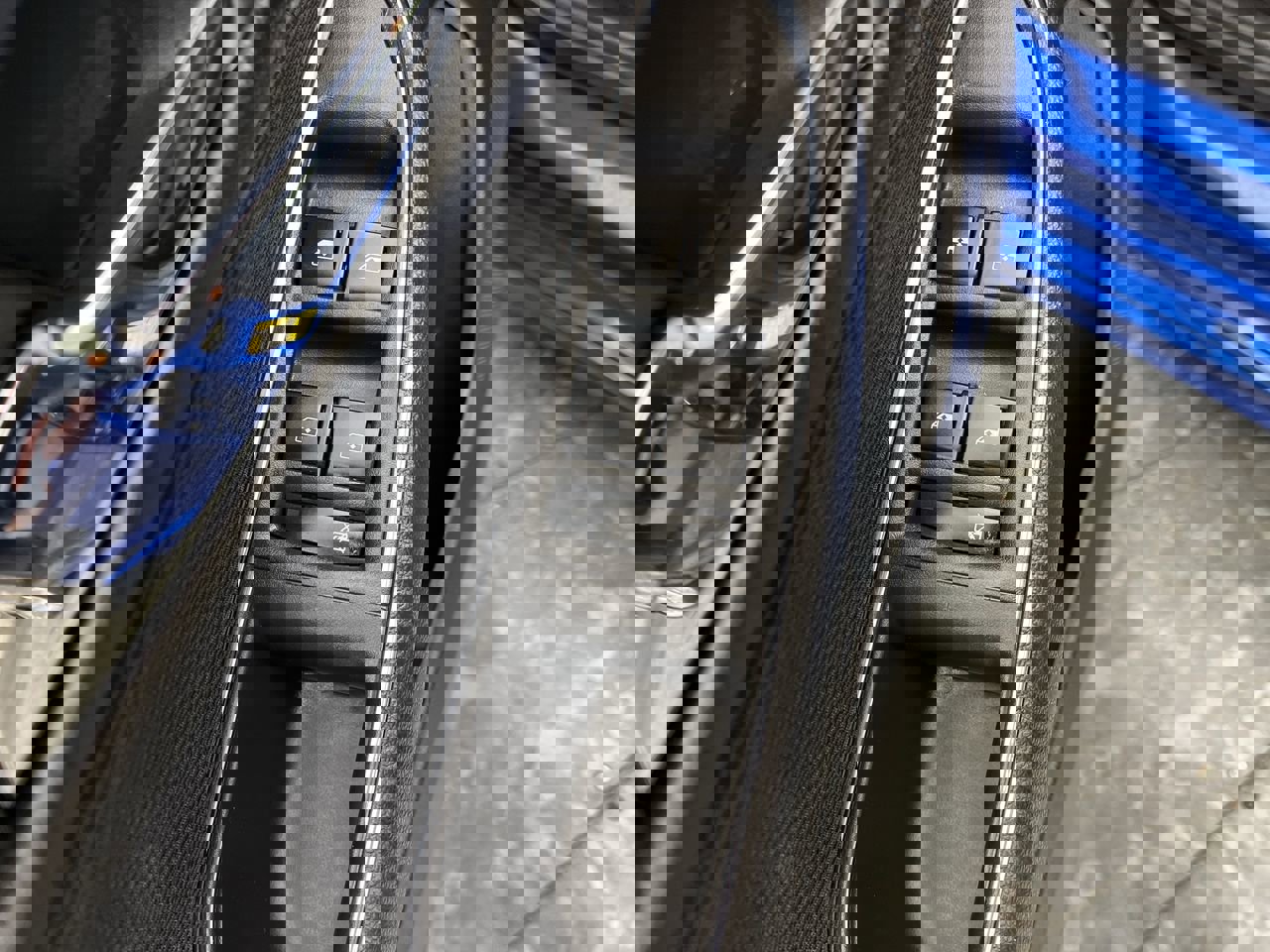 Used 2017 Chevrolet Cruze LT w/ Convenience Package image 7