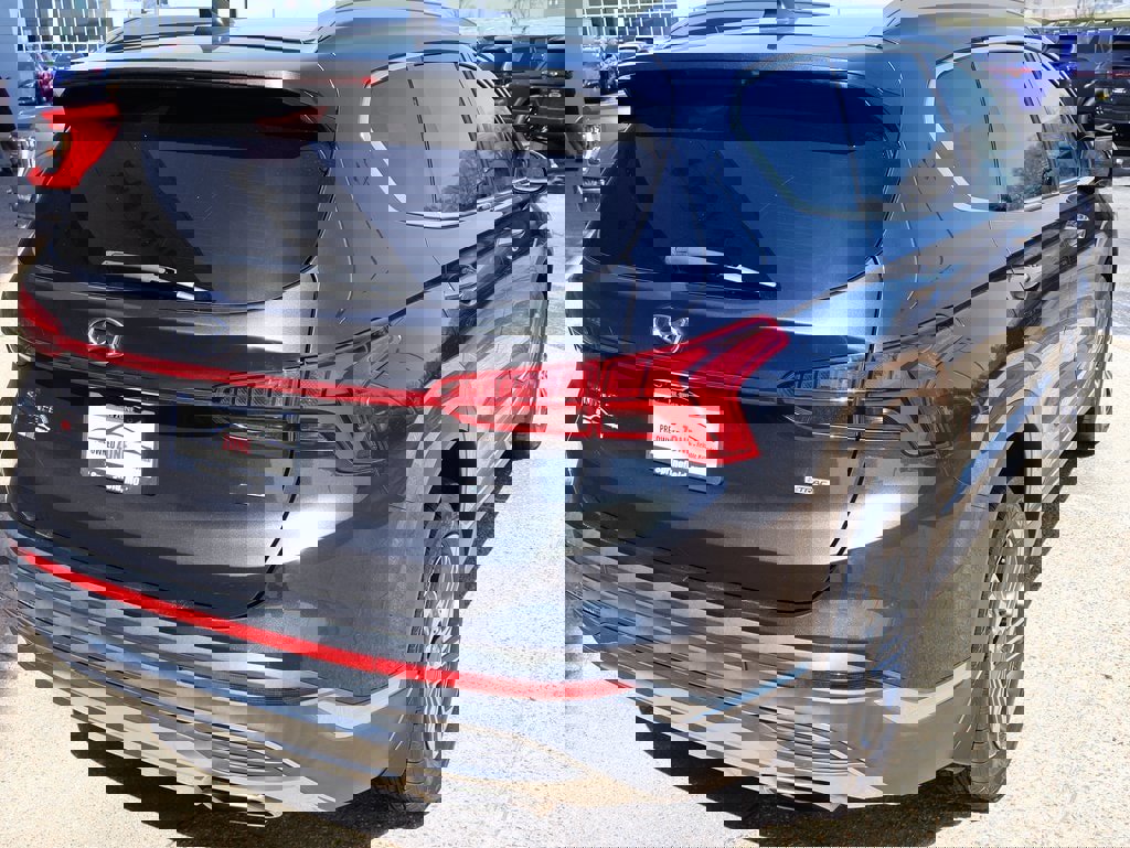 Used 2023 Hyundai Santa Fe SEL w/ Premium Package image 6