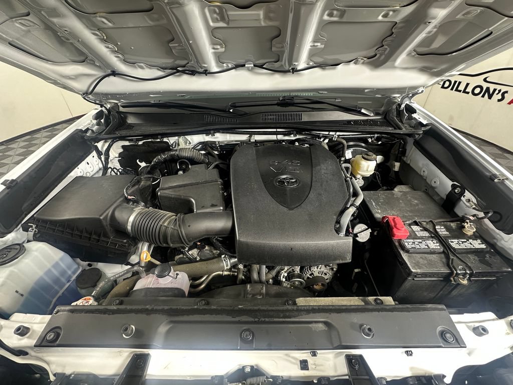 Used 2022 Toyota Tacoma SR AWD/4WD image 11