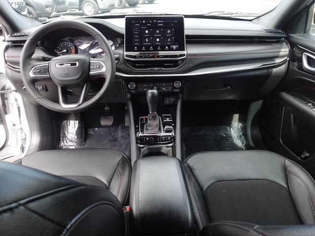 Used 2024 Jeep Compass Trailhawk AWD/4WD image 24