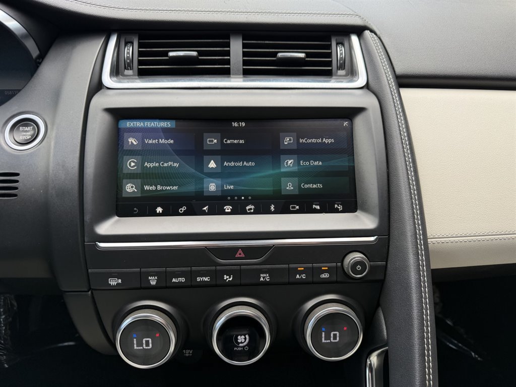 Used 2018 Jaguar E-PACE R-Dynamic SE AWD/4WD image 24