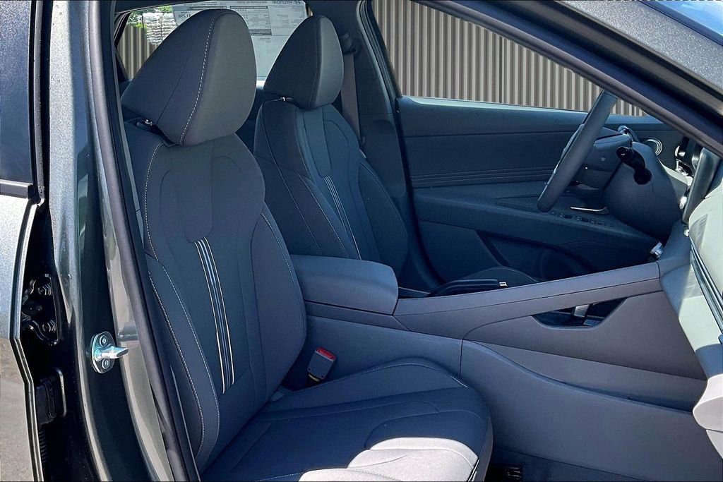 New 2026 Hyundai Elantra Sport FWD image 9