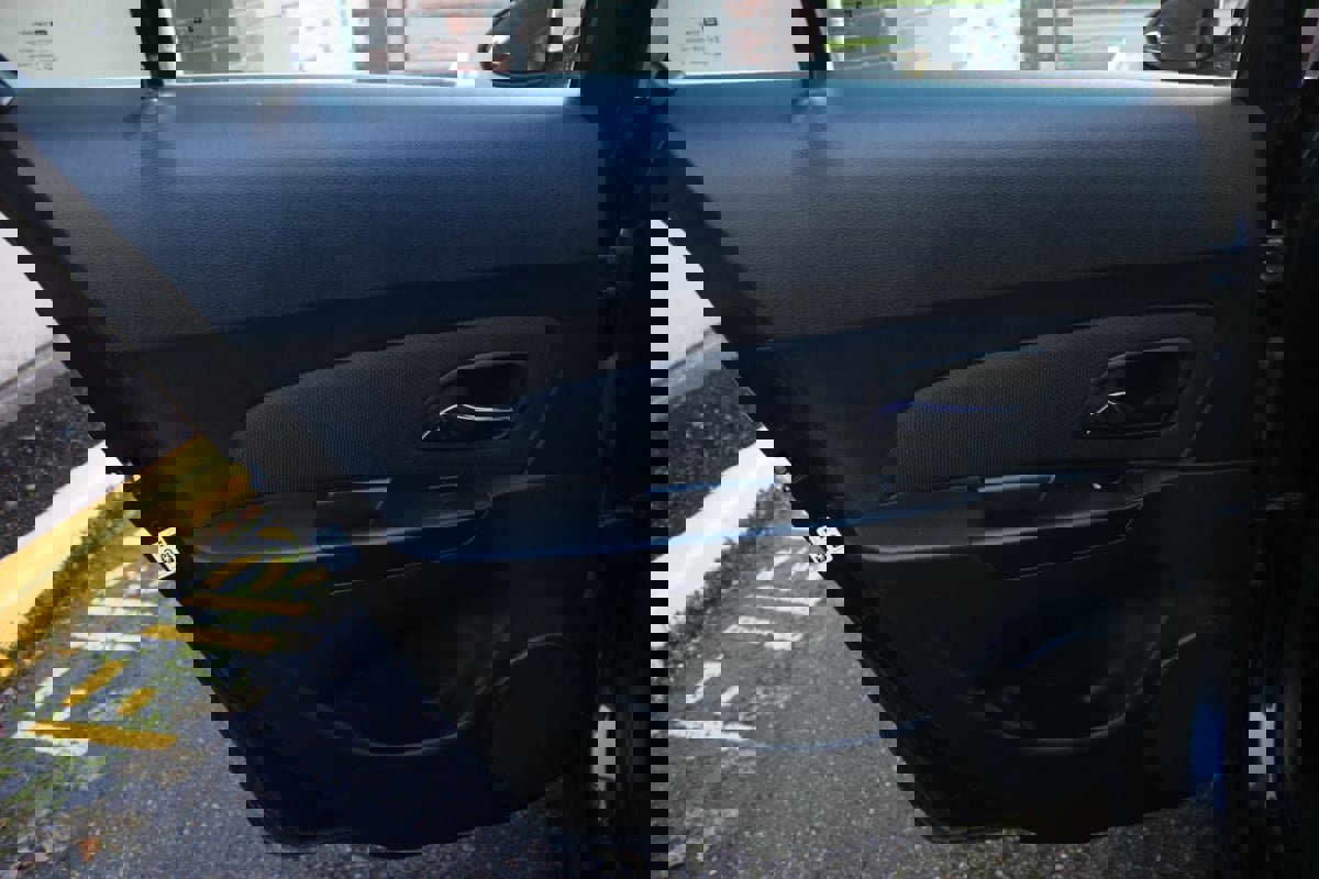 Used 2016 Chevrolet Cruze LT w/ Technology Package image 17