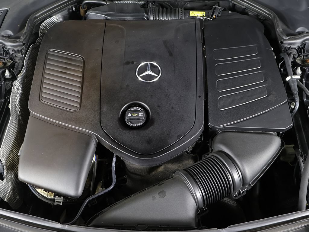 Used 2023 Mercedes-Benz C 300 4MATIC Sedan w/ Exclusive Trim Package image 19