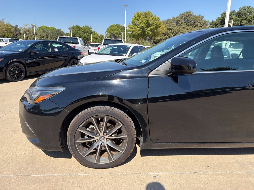 Used 2016 Toyota Camry XSE FWD image 2