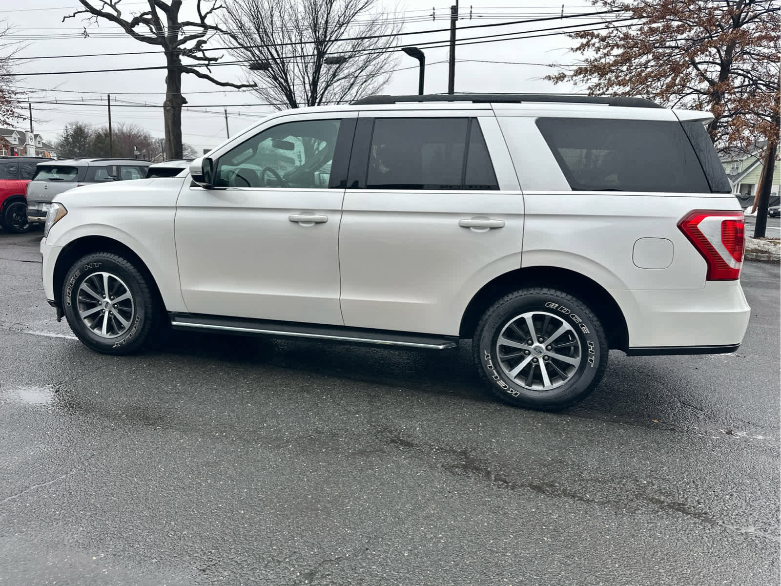 Used 2019 Ford Expedition XLT w/ Equipment Group 202A image 4