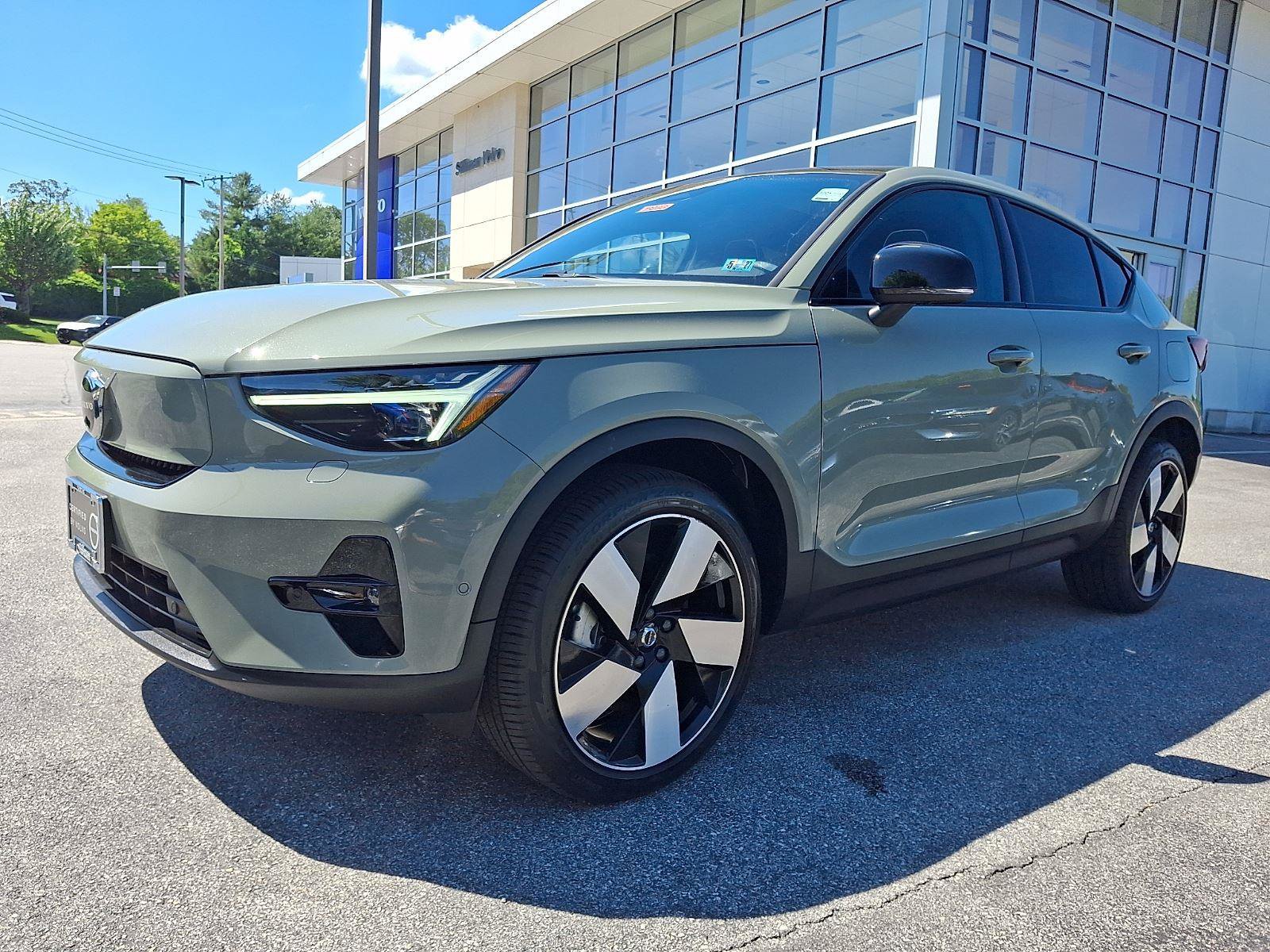 Certified 2023 Volvo C40 P8 Recharge Ultimate w/ Protection Package Premier AWD/4WD image 3