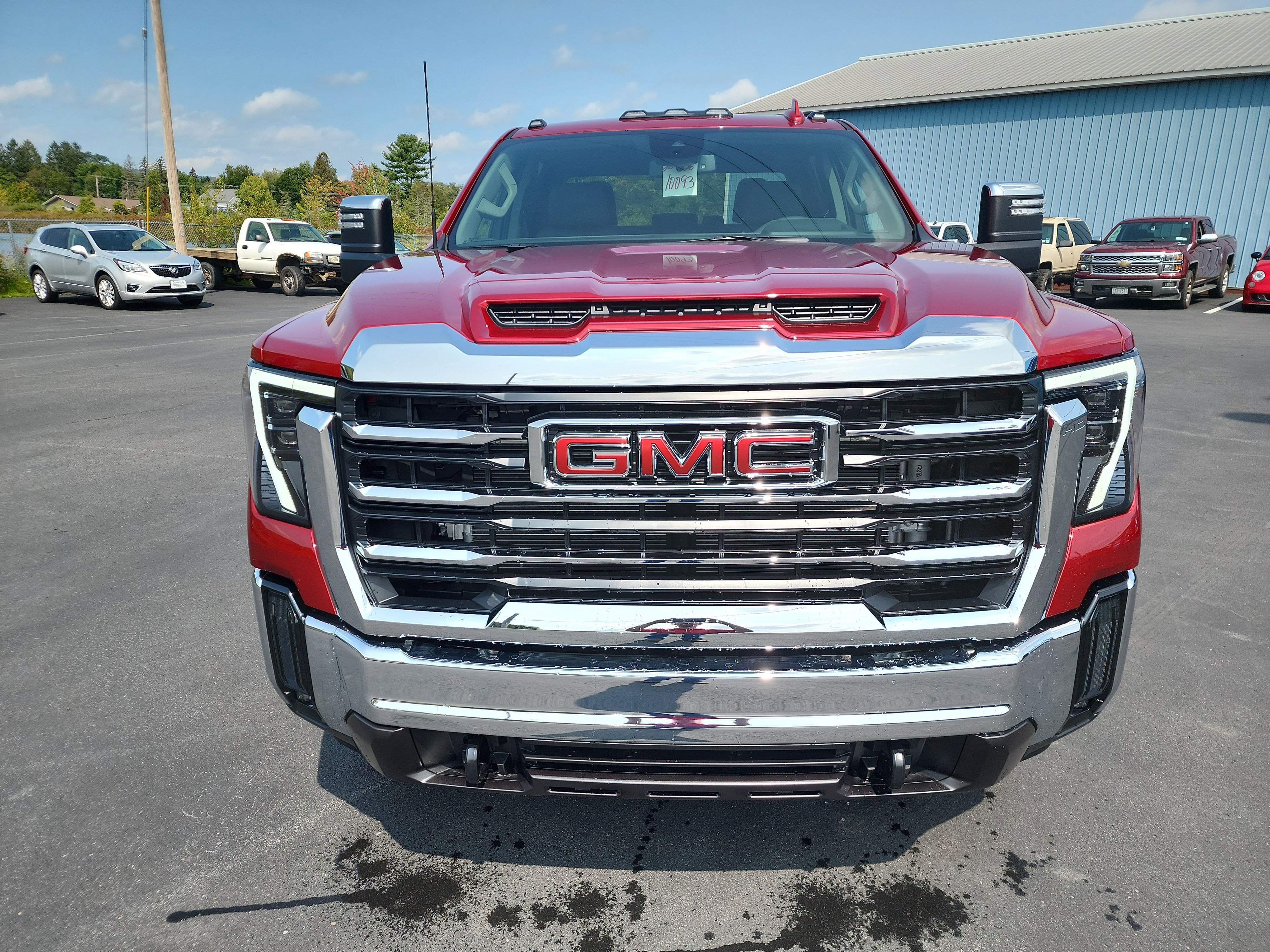 New 2026 GMC Sierra 2500 SLT w/ SLT Convenience Package image 3