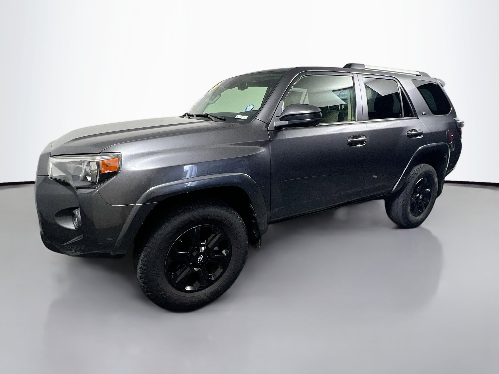 Used 2021 Toyota 4Runner SR5 AWD/4WD image 9