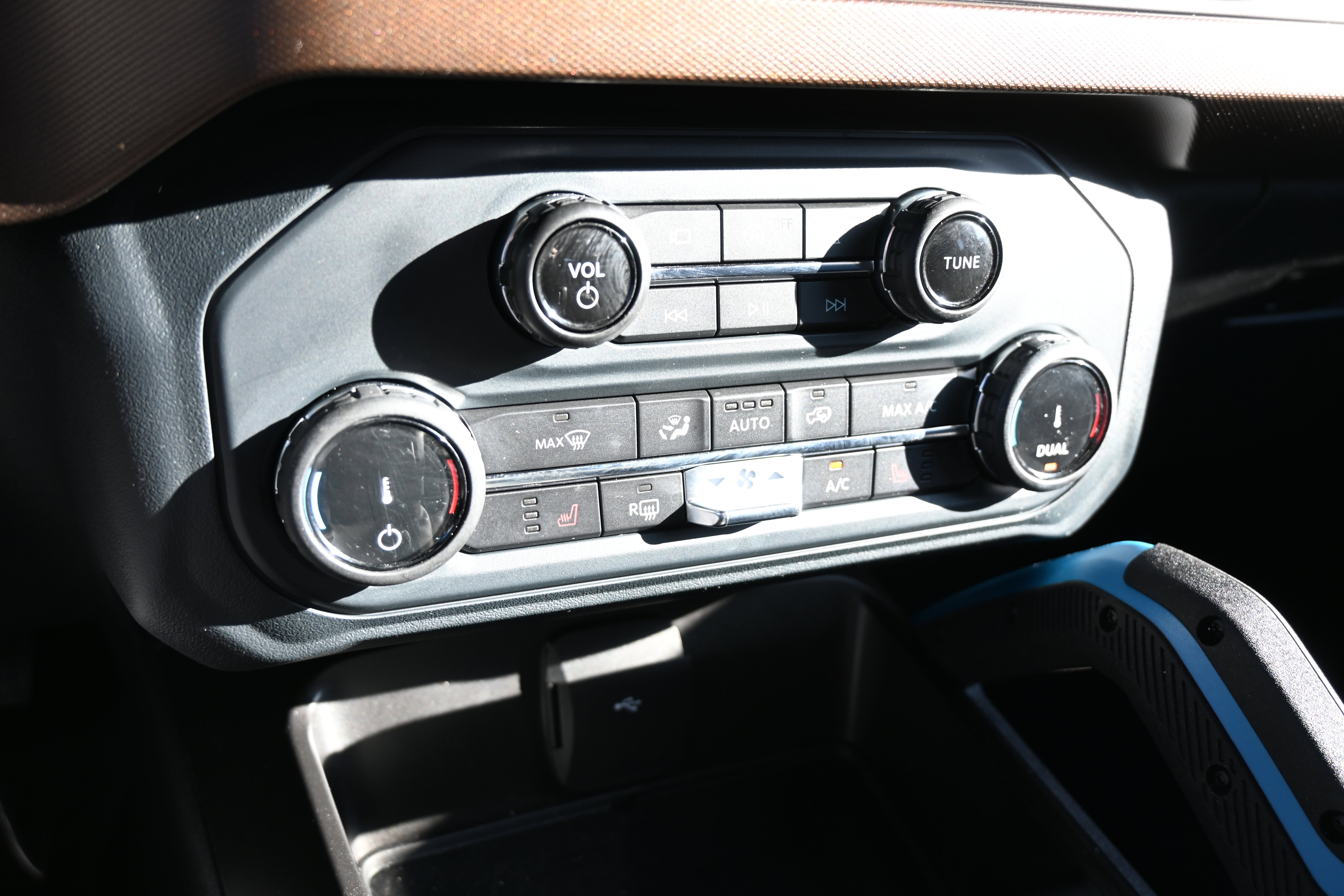 Used 2022 Ford Bronco Outer Banks image 26