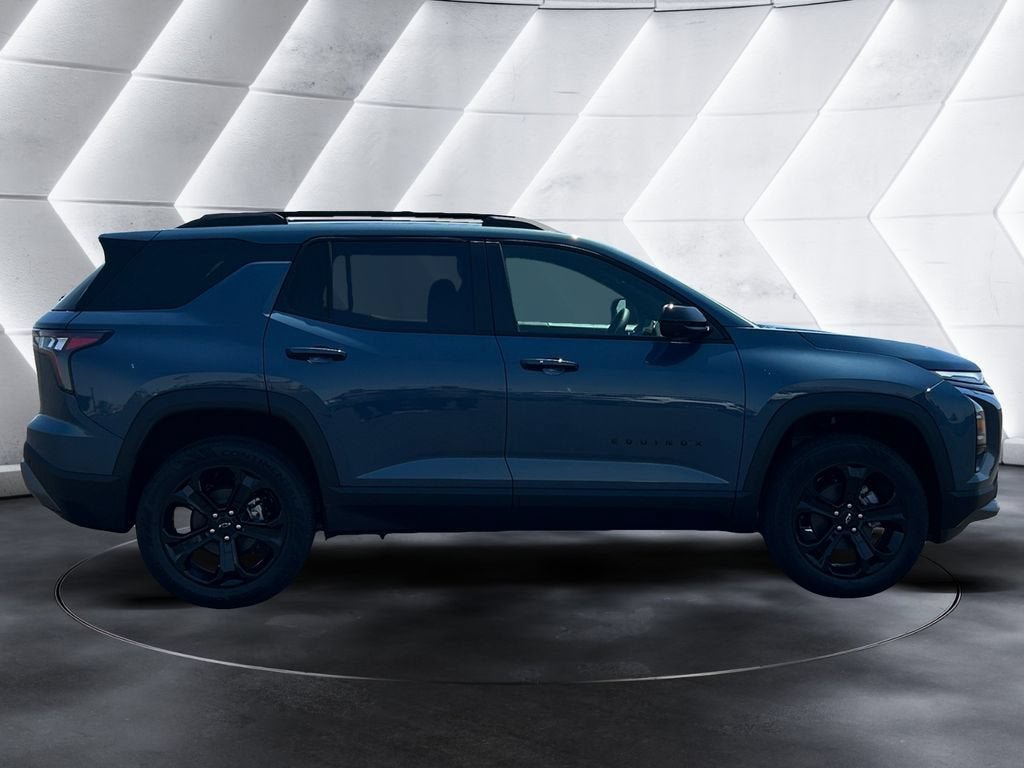 New 2026 Chevrolet Equinox LT w/ Midnight Edition FWD image 6