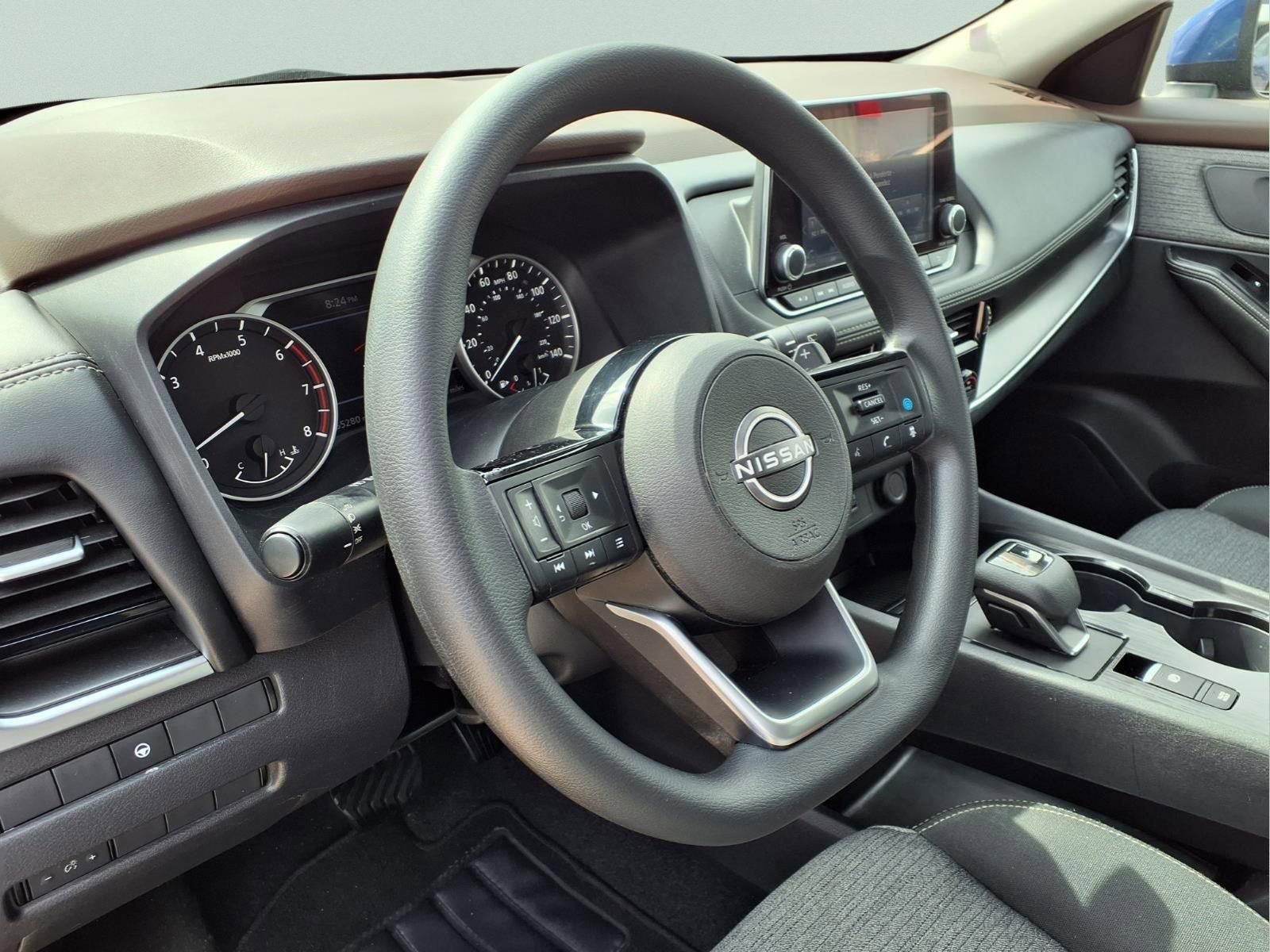 Used 2022 Nissan Rogue SV image 17