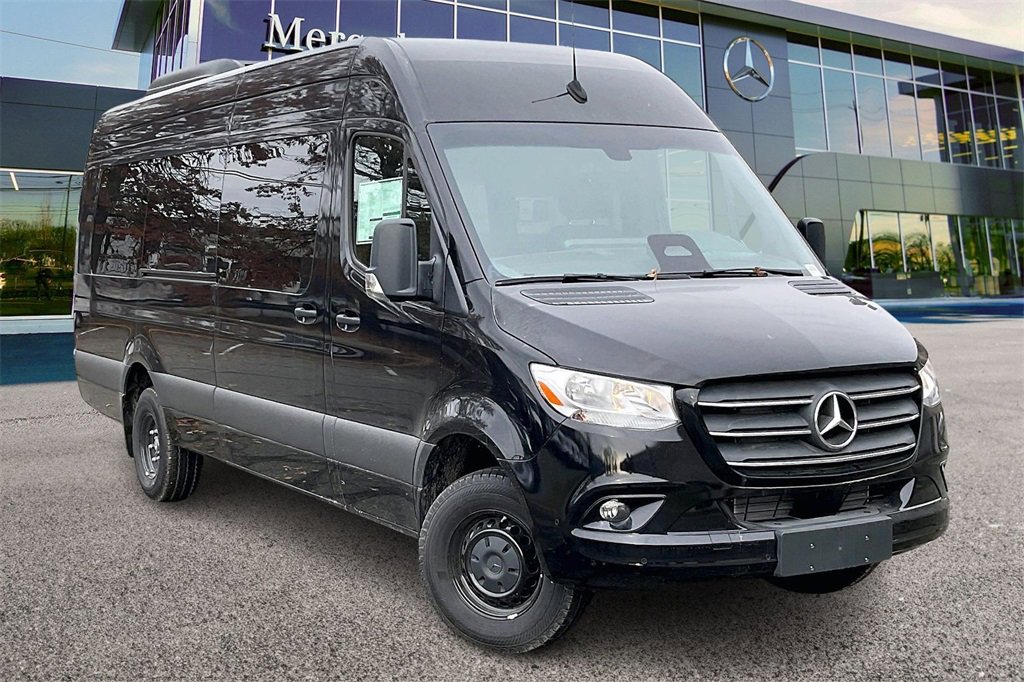 New 2025 Mercedes-Benz Sprinter 3500