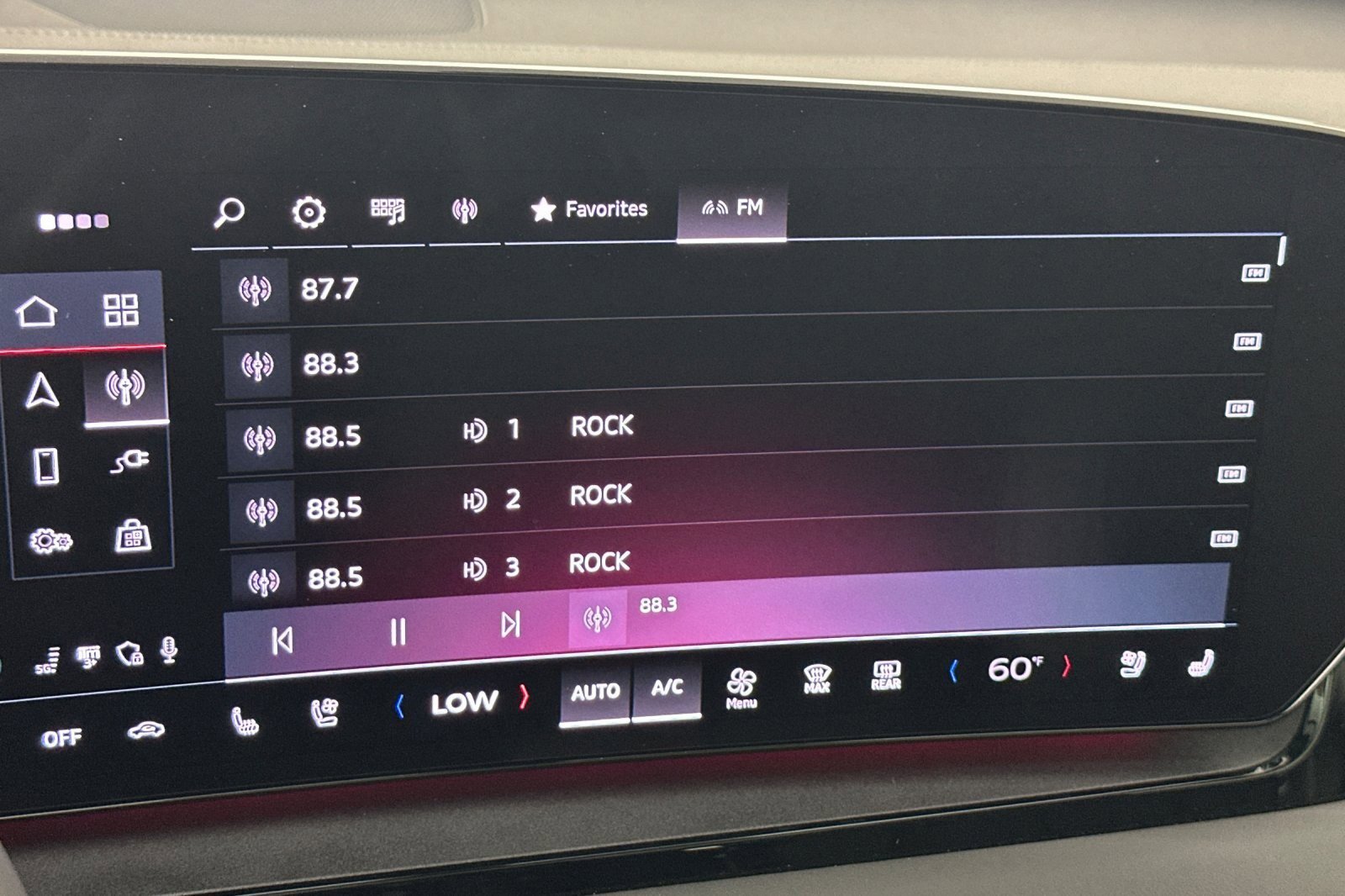 Used 2025 Audi Q6 e-tron Premium Plus w/ Premium Plus image 17